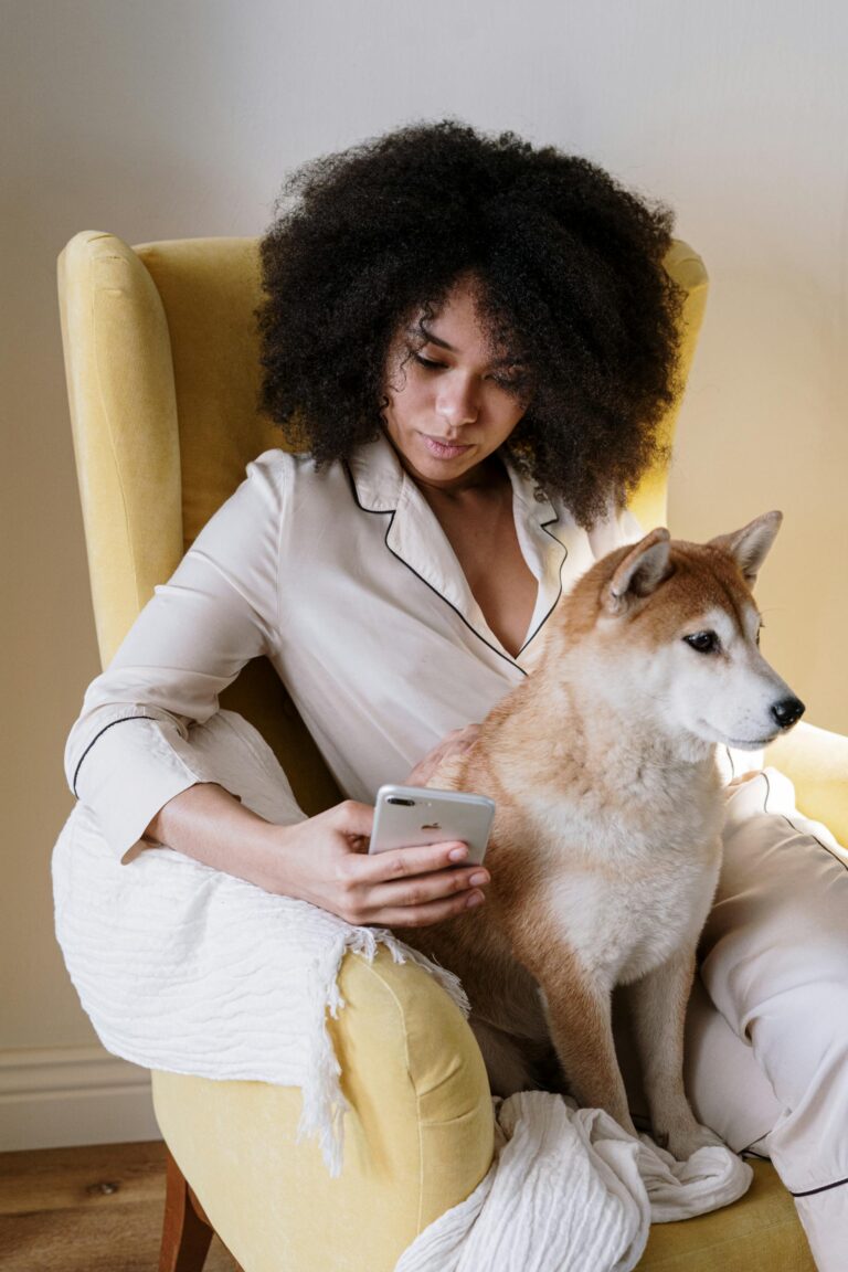 5 Best Ways to Approach Someone Who Has a Dog: Turning a Walk into a Connection